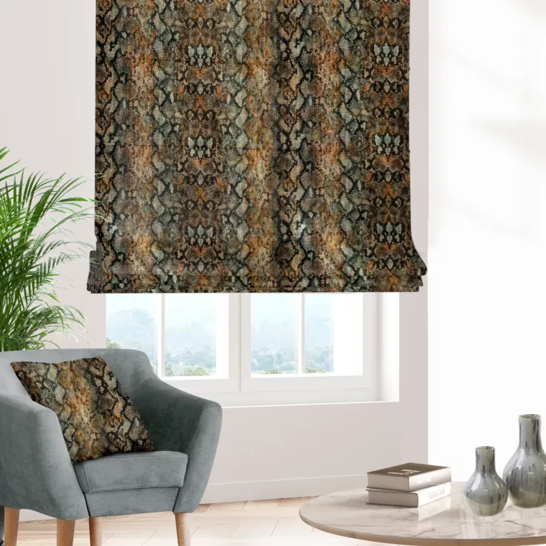 Roleta rzymska MONTECARLO wielokolorowa z grubej welwetowej tkaniny w modny zwierzęcy wzór