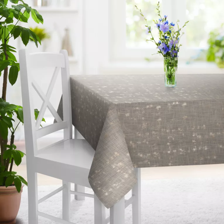 Obrus szyty srebrno złocisty z tkaniny o naturalnym splocie, zdobiona błyszczcącym nadrukiem Italissima Eva Minge