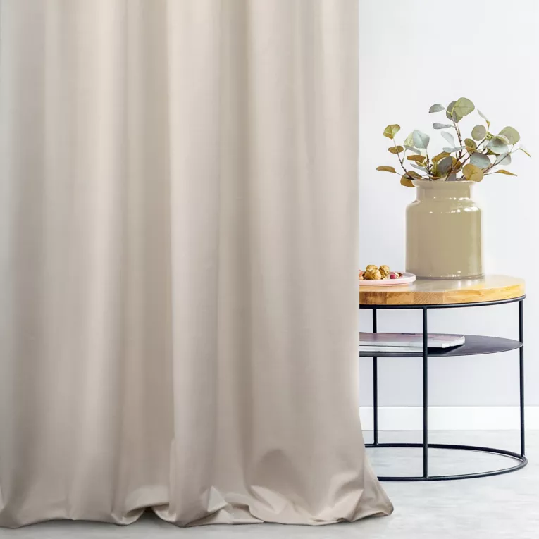 Zasłona szyta na flexach jasnobeżowa z miękkiej tkaniny welwetowej
