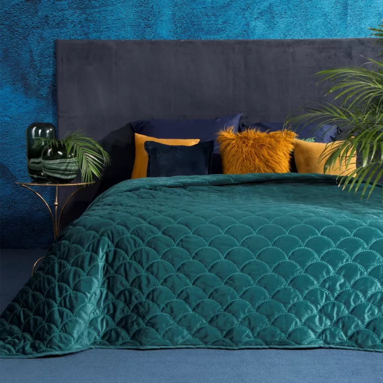 EWA MINGE Narzuta ESTELA z błyszczącego welwetu przeszywana w geometryczny wzór