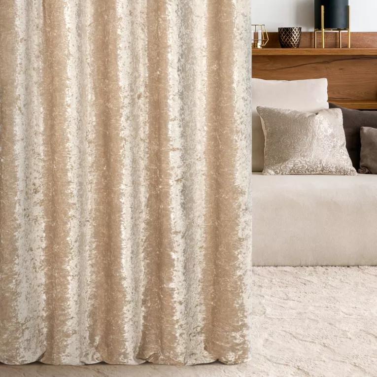 Tkanina zasłonowa, gruba, welwetowa, z połyskiem i efektem gniecenia