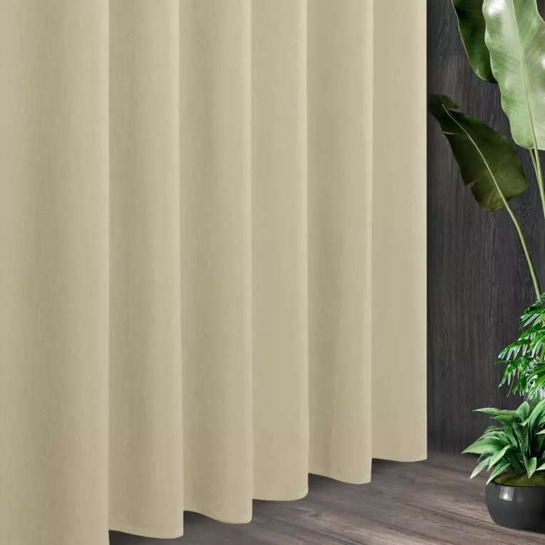 Tkanina zasłonowa zdobiona drobnym strukturalnym wzorem