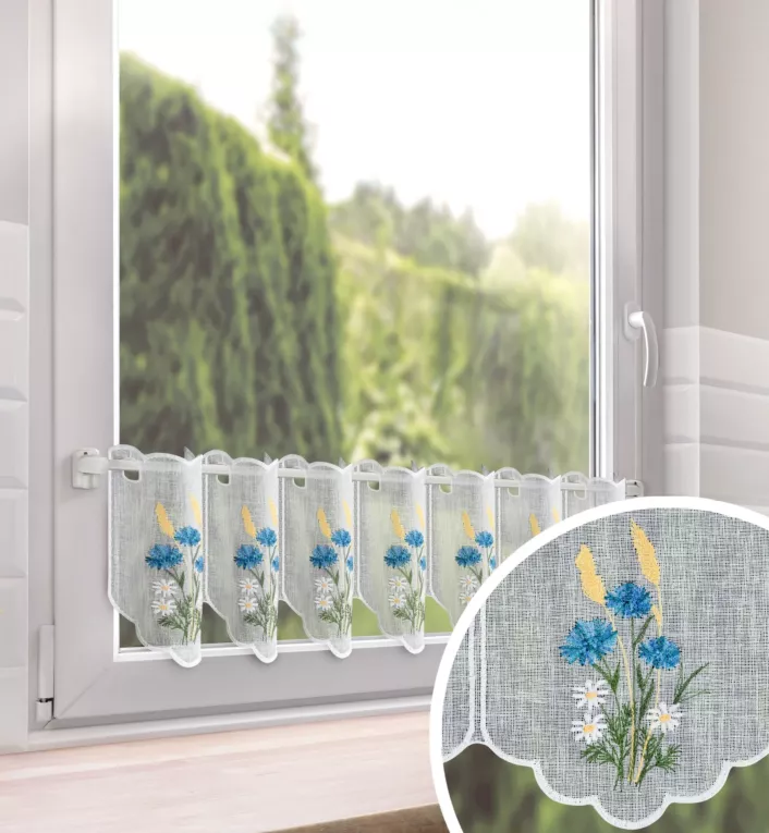 Tkanina firanowa zazdrostka zdobiona haftem polnych drobnych kwiatuszków