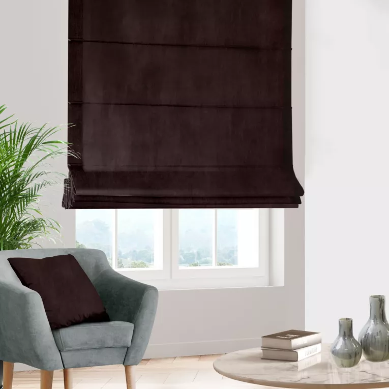 Roleta rzymska ciemnofioletowa z miękkiej welwetowej tkaniny z połyskiem