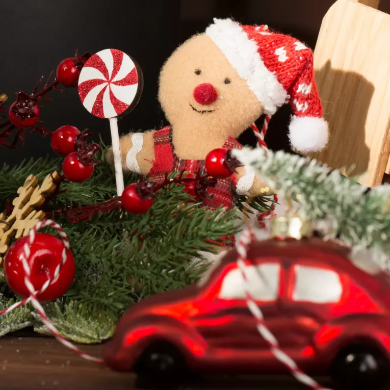 Ozdoba choinkowa PIERNIKOWY LUDZIK z  filcu