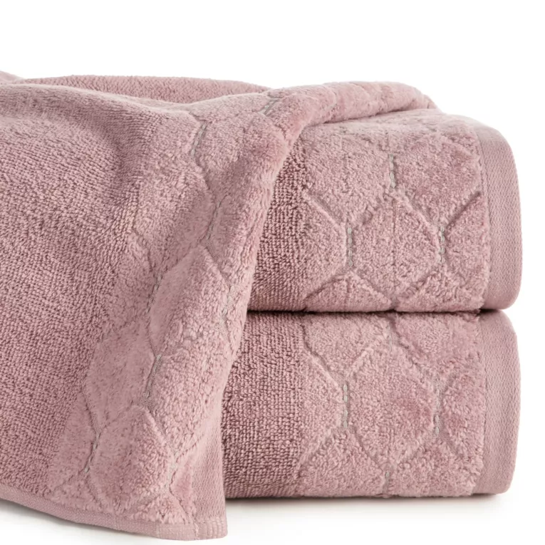Ręcznik kąpielowy 50x90 cm bawełniany kolor pudrowy z welwetową geometryczną bordiurą 500 g/m2 LUMIA