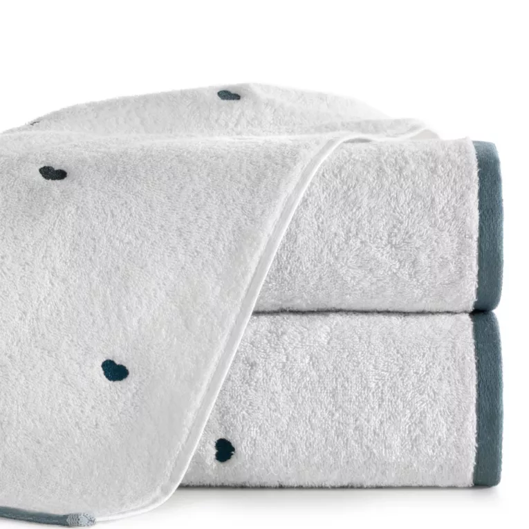 Ręcznik kąpielowy dziecięcy 50x90 cm bawełniany kolor biały,jasnoniebieski z haftem serduszek 480 g/m2 BABY 58