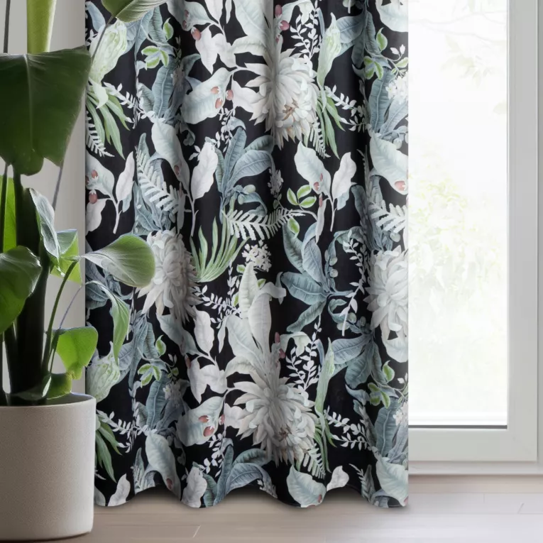 Zasłona biało, srebrna z nadrukiem kwiatów 140x270 cm przelotka - SAGI