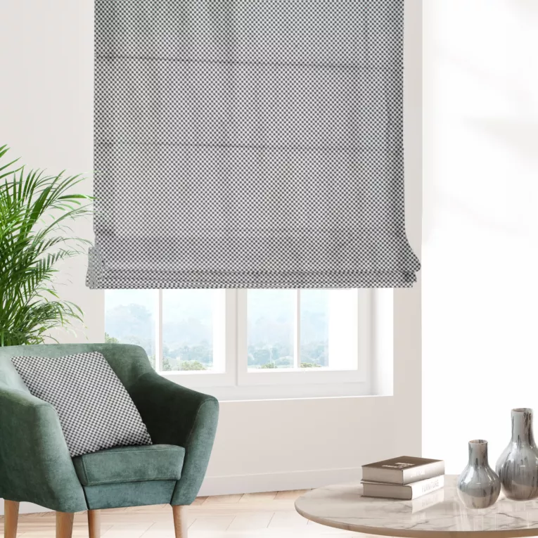 Roleta rzymska naturalno czarna z grubej welwetowej tkaniny w elegancki geometryczny wzór Italissima Eva Minge