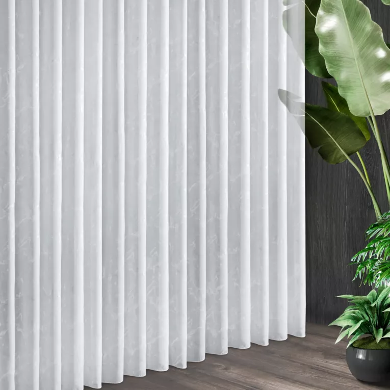 Tkanina firanowa grubsza etamina zdobiona błyszczącym wzorem