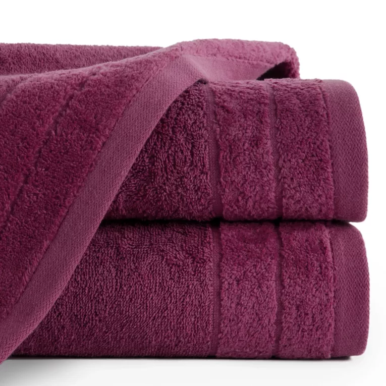 Ręcznik kąpielowy 70x140 cm bawełniany kolor amarantowy z welwetową bordiurą 500 g/m2 DAMLA