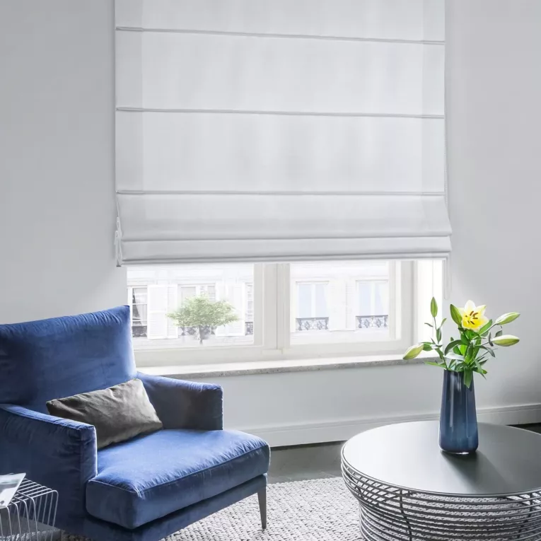 Roleta rzymska VISCAYA biała z melanżowej i miłej w dotyku tkaniny