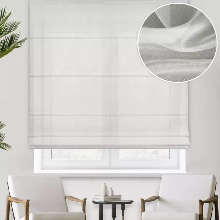 Roleta rzymska kremowa z miękkiej tkaniny, pokryta strukturalnym, fantazyjnym wzorem