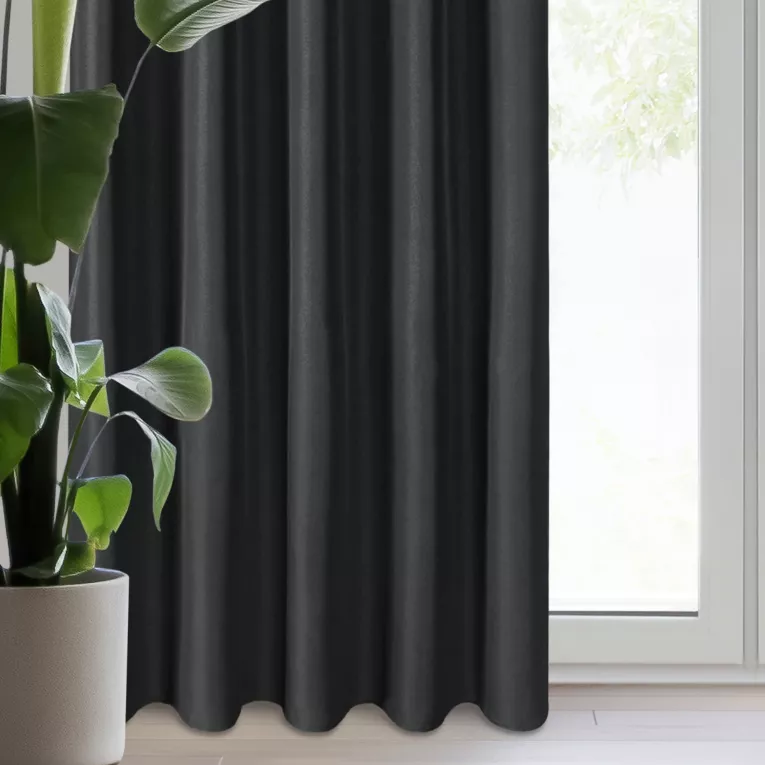 Zasłona czarna z matowej gładkiej tkaniny 140x270 cm taśma RITA