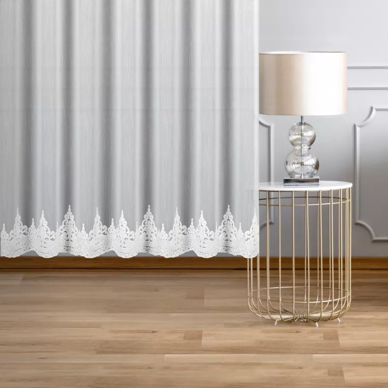 Firana szyta na taśmie fala SHARK biała z delikatnej matowej tkaniny ozdobionej miękkim, łańcuszkowym haftem