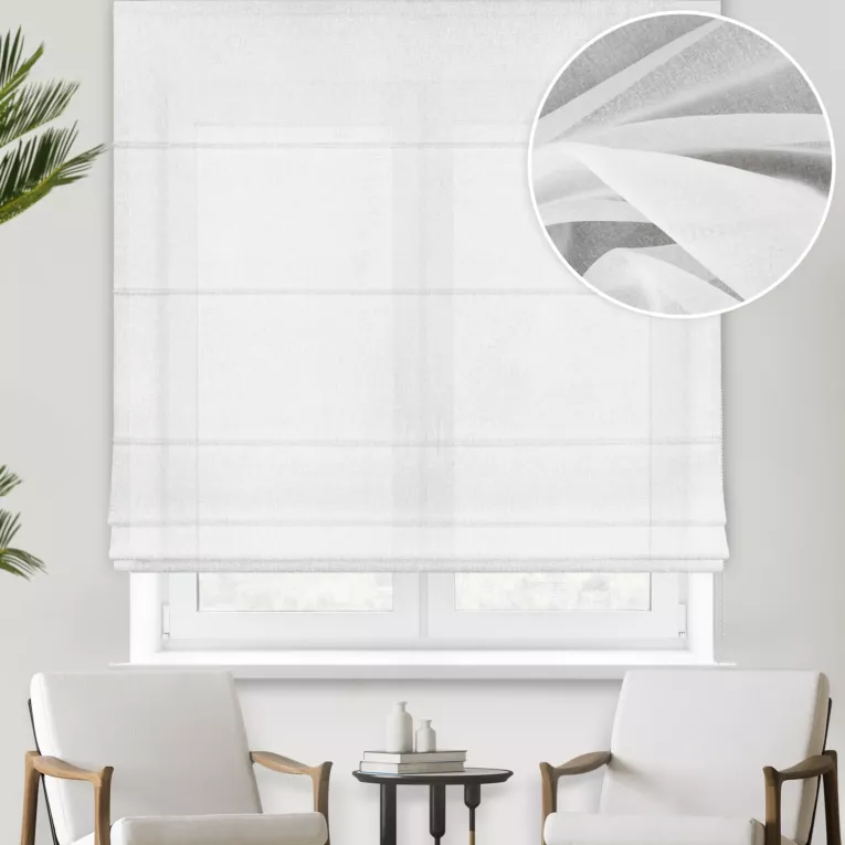 Roleta rzymska biała z matowej cienkiej etaminy, wykończona obciążnikiem