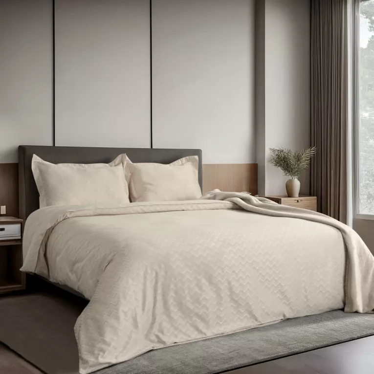 Pościel 200x220 cm z wiskozy bambusowej kolor kremowy zdobiona żakardowym geometrycznym wzorem BAMBO