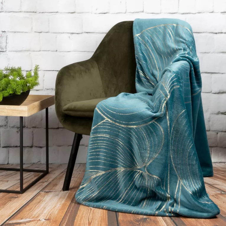 Koc 150x200 cm turkusowo, złoty miękki w dotyku ze złotym nadrukiem z motywem liści lilii wodnej BLANCA