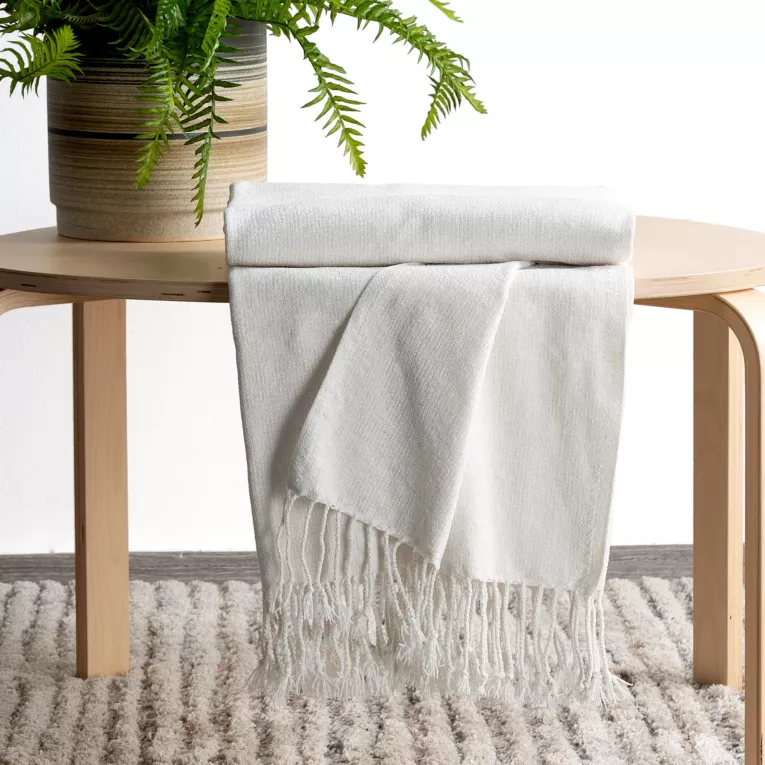 Koc 130x170 cm biały z frędzlami JOYCE