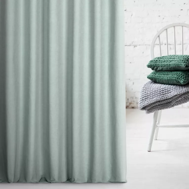 Zasłona szyta na taśmie 5 cm turkusowa z gładkiej tkaniny w stylu eko