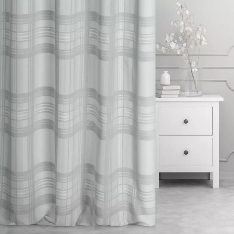 Zasłona szyta na taśmie 8 cm kremowo srebrna dwustronna, z wzorem w kratę