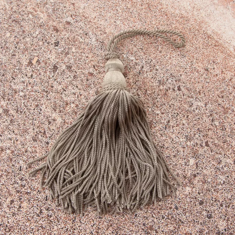 Dekoracyjny chwost KLEO do upięć firan i zasłon