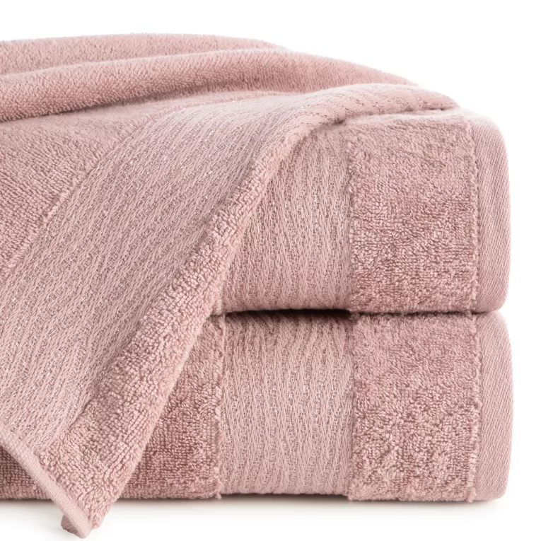 Ręcznik kąpielowy 50x90 cm bawełniany kolor pudrowy z błyszącą bordiurą AMBER