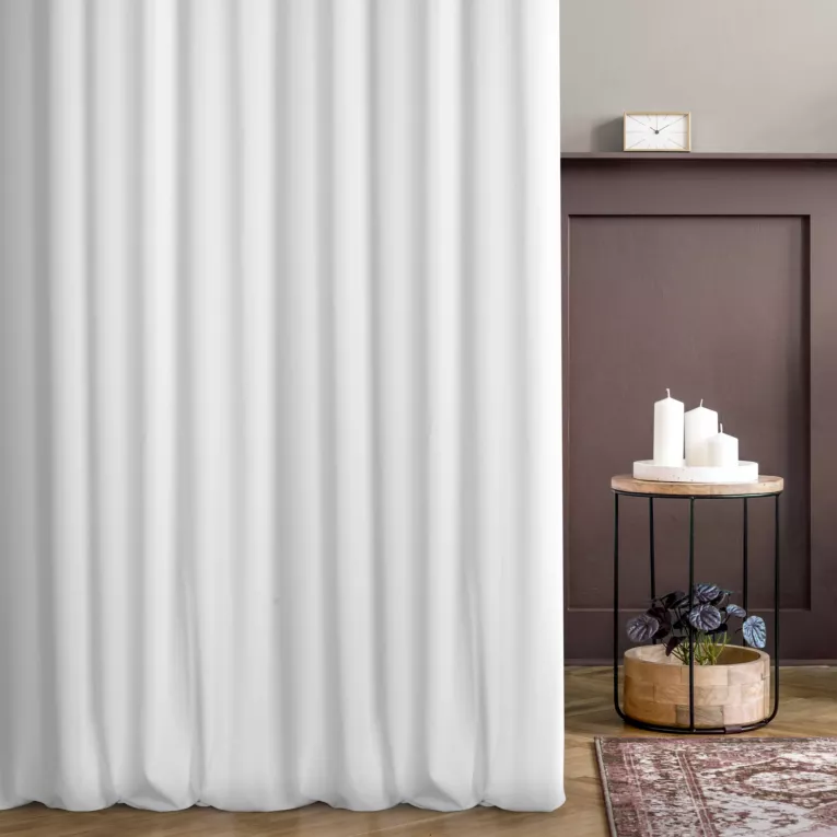 Zasłona szyta na taśmie 5 cm biała z miękkiej półmatowej tkaniny welwetowej
