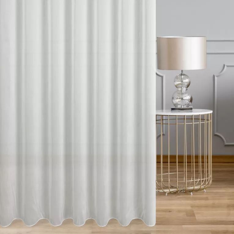 Firana szyta na taśmie 5 cm kremowa z delikatnej batystowej tkaniny z połyskiem