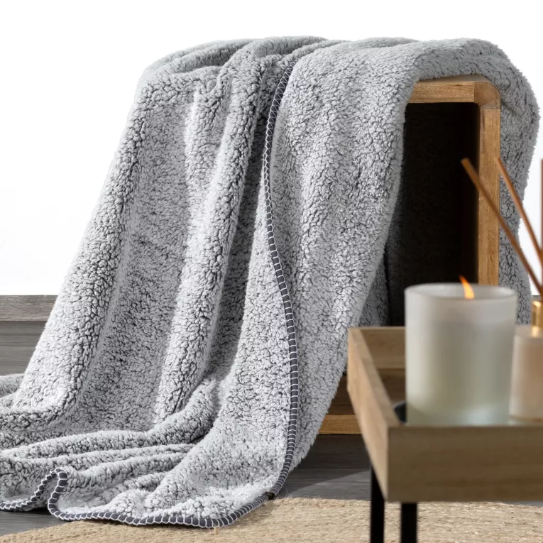 Koc bukla 200x220 cm stalowo, biały z miękkiej tkaniny KOALA Eurofirany Premium