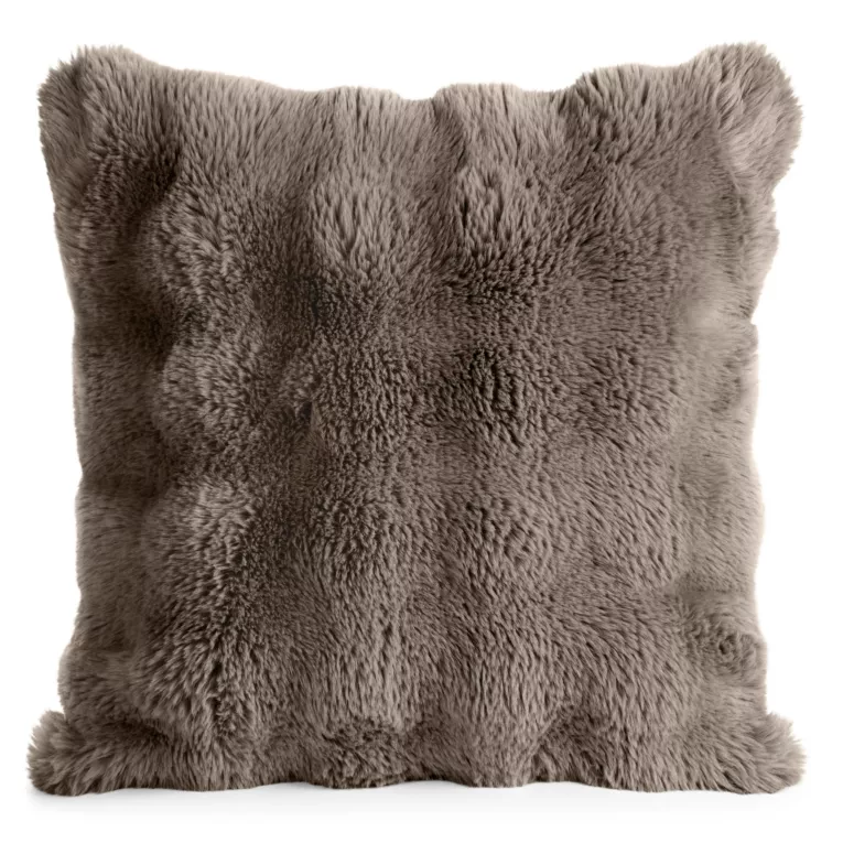 Poszewka na poduszkę 45x45 cm z futerka kolor beżowy zdobiona efektem 3D LILY