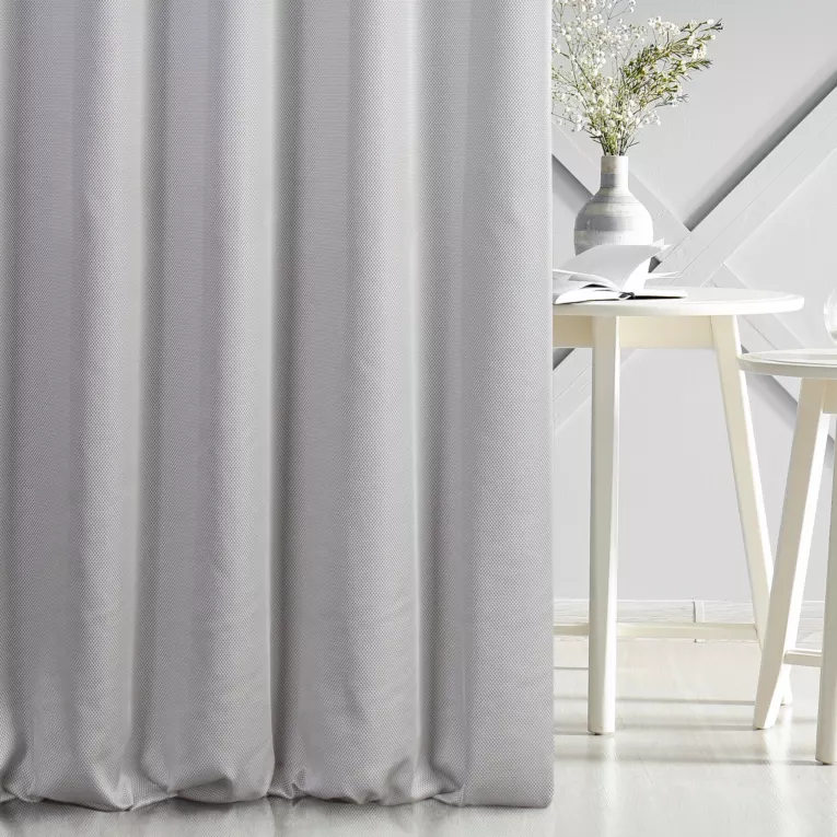 Zasłona szyta na taśmie 5 cm CLAIRE popielata z eleganckiej tkaniny w drobny geometryczny wzór Italissima Eva Minge