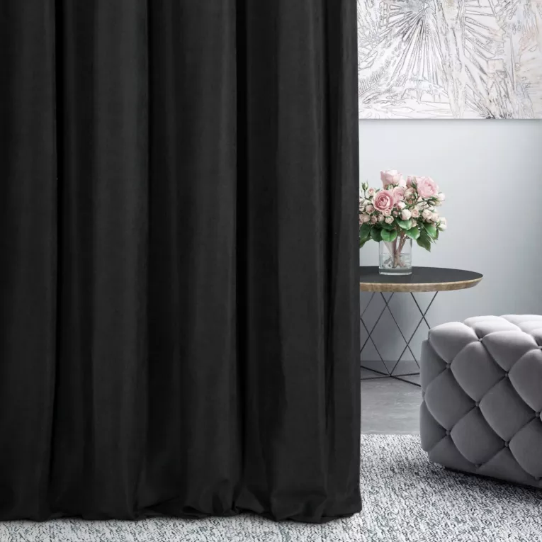 Zasłona szyta na taśmie 5 cm DORA - HIT czarna z miękkiej tkaniny o welurowej strukturze