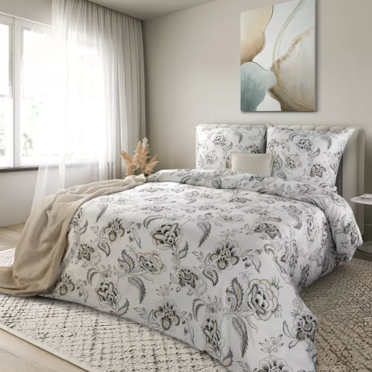 Pościel 140x200 cm komplet 2 częściowy satyna bawełniana kolor biały, jasnoniebieski zdobiony motywem kwiatów SPRING 83