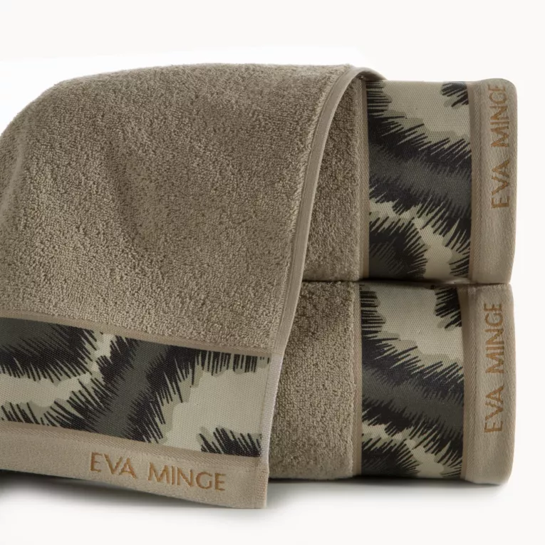 Ręcznik kąpielowy 50X90 cm bawełniany kolor beżowy,czarny z designerską bordiurą 500 g/m2 EVA 24 Eva Minge