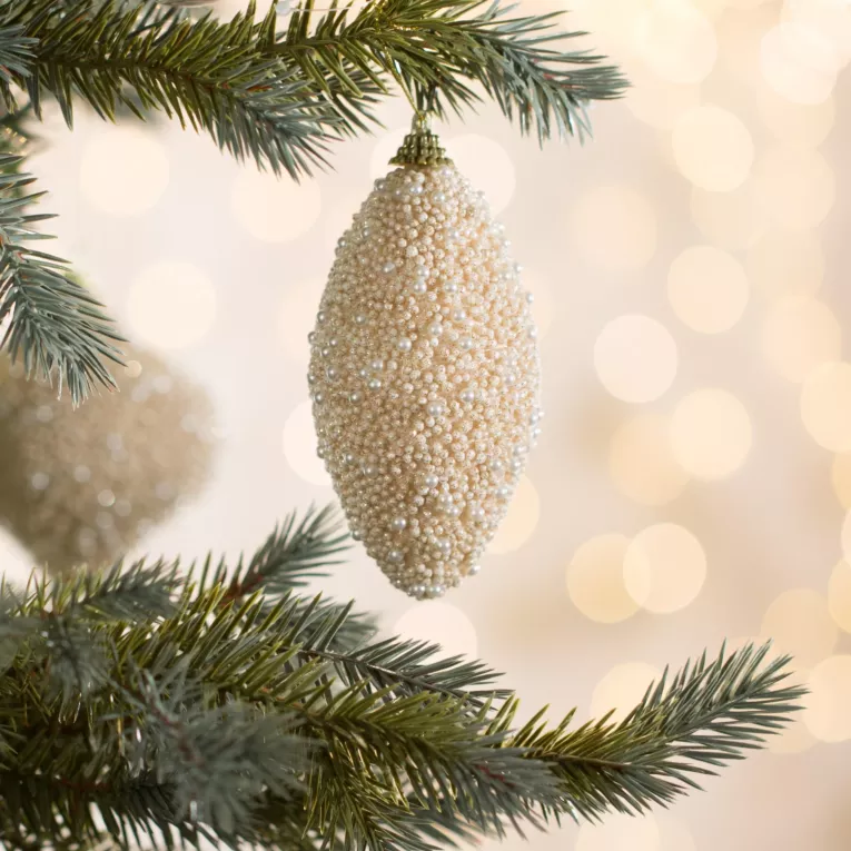 Bombka choinkowa  zdobiona drobnymi kuleczkami