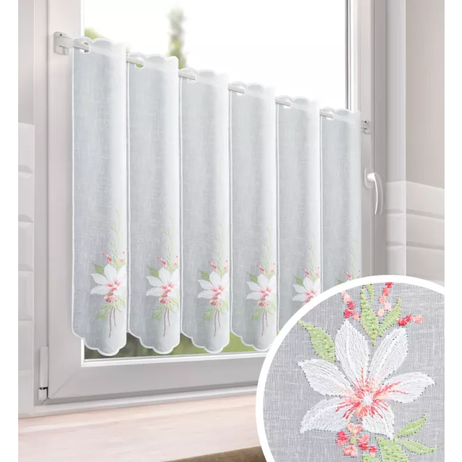 Tkanina firanowa zazdrostka zdobiona haftem roślinnym