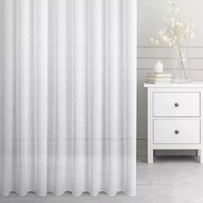 Firana szyta na taśmie 5 cm biała z delikatnej gładkiej etaminy wykończonej obciążnikiem