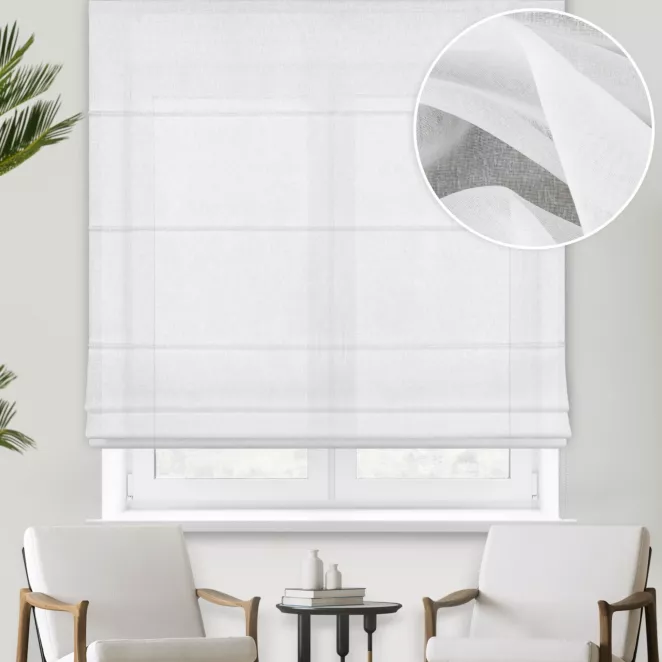 Roleta rzymska biała z matowej cienkiej etaminy, wykończona obciążnikiem