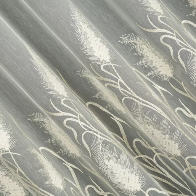 P287/2 Firana szyta na taśmie 5 cm naturalna z delikatnej tkaniny typu aden, wykończonej roślinnym haftem