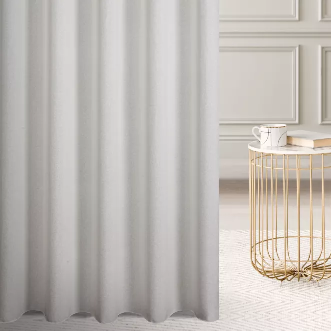 Firana szyta na taśmie 5 cm jasnokremowa z półmatowej etaminy z efektem melanżu, wykończona obciążnikiem