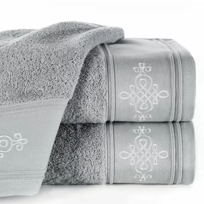 Ręcznik kąpielowy 70x140 cm bawełniany kolor srebrny z bordiurą zdobioną ornamentowym haftem 600 g/m2 KLAS 2