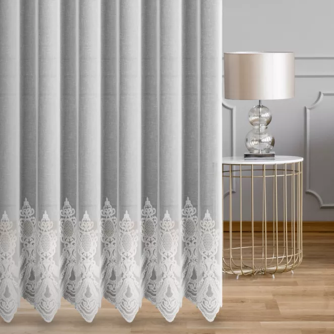 Firana szyta na taśmie 5 cm biała z etaminy zdobionej eleganckim haftem