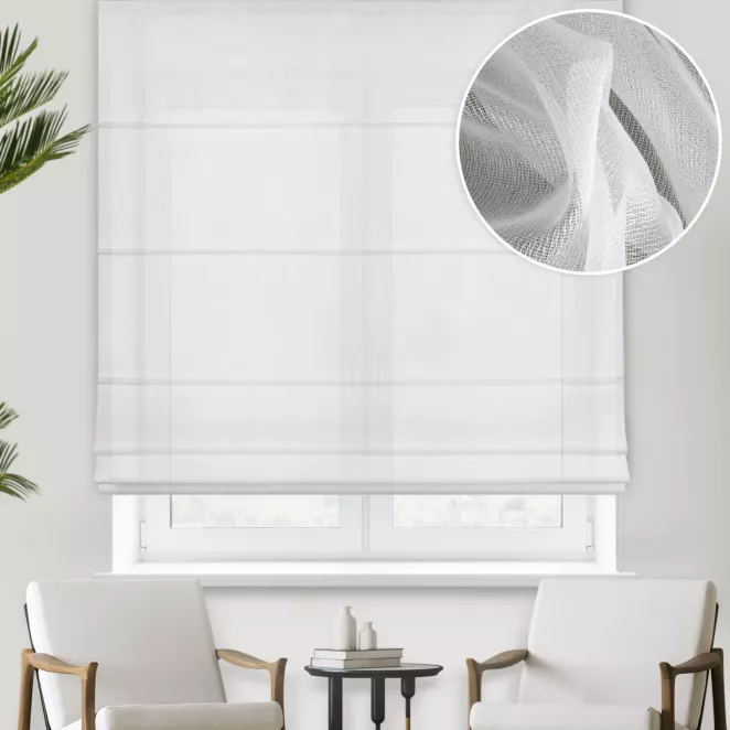 Roleta rzymska biała z półmatowej tkaniny z efektem deszczyku, wykończonej obciążnikiem