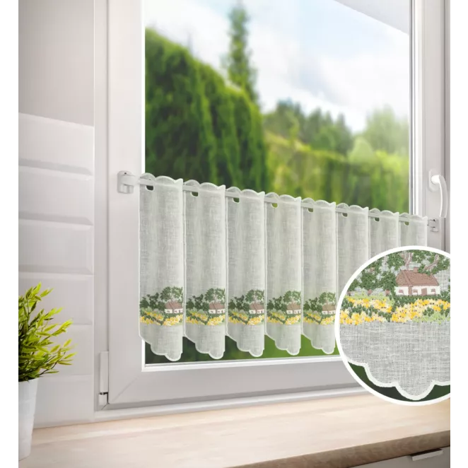 Tkanina firanowa zazdrostka z etaminy zdobiona haftem wiejskiego domku