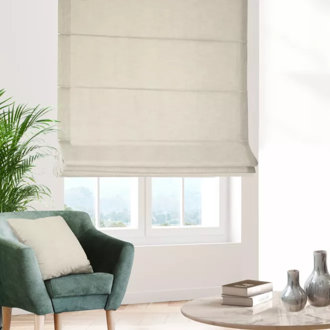 Roleta rzymska kremowa o naturalnym, gęstym splocie w stylu eko