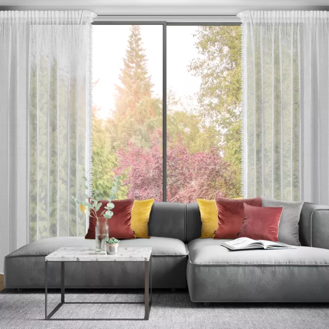 Komplet białych firan 2 szt z siateczki zdobionej na brzegach falbanką, w zestawie troczek 140x270 cm taśma ALEX