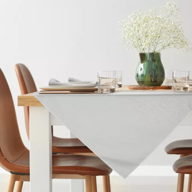 Bieżnik na stół biały 85x85 cm ALISA zdobiony złotą nicią tworzącą wzór pasków