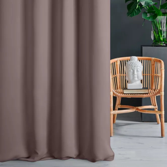 Zasłona szyta na taśmie 5 cm pudrowo różowa z gładkiej tkaniny typu dimout