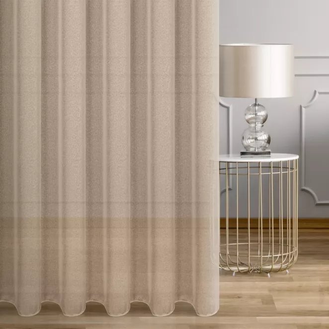 Firana szyta na taśmie 5 cm beżowa z drobnej siateczki, wykończona obciążnikiem